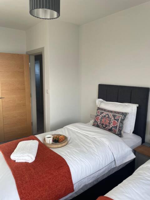 Spectacular 2 Bedroom Balcony Sea View Flat Scarborough Esterno foto