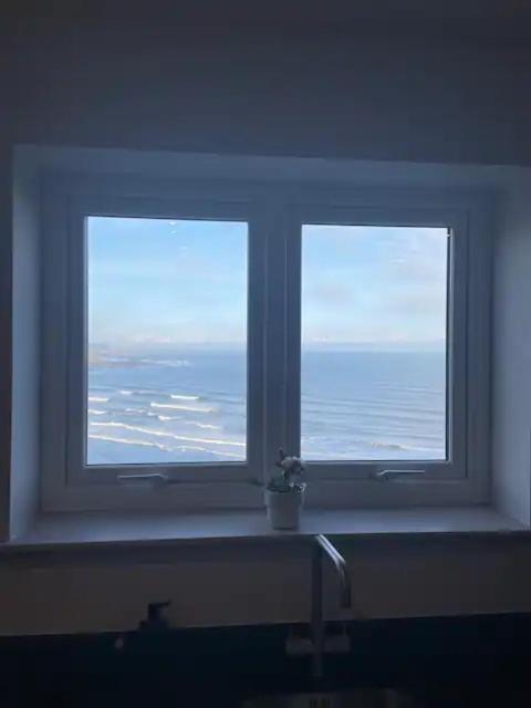 Spectacular 2 Bedroom Balcony Sea View Flat Scarborough Esterno foto
